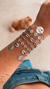 Seashell cuff