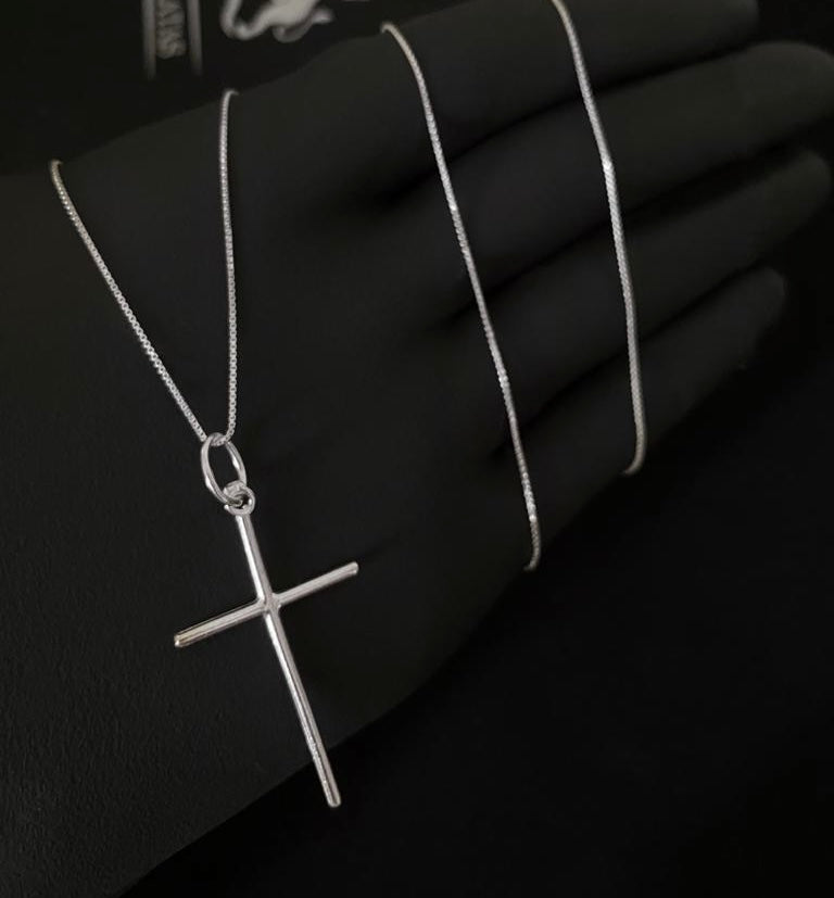 Medium Silver cross pendant