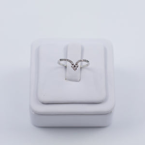 Simple heart ring