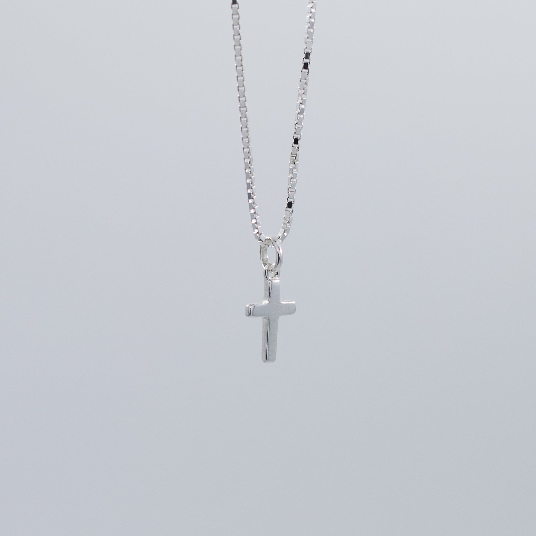 Small cross pendant