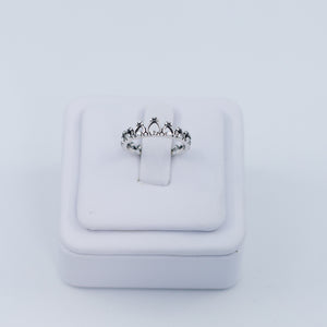 Simple crown ring