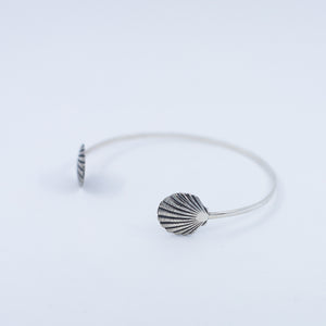 Seashell cuff