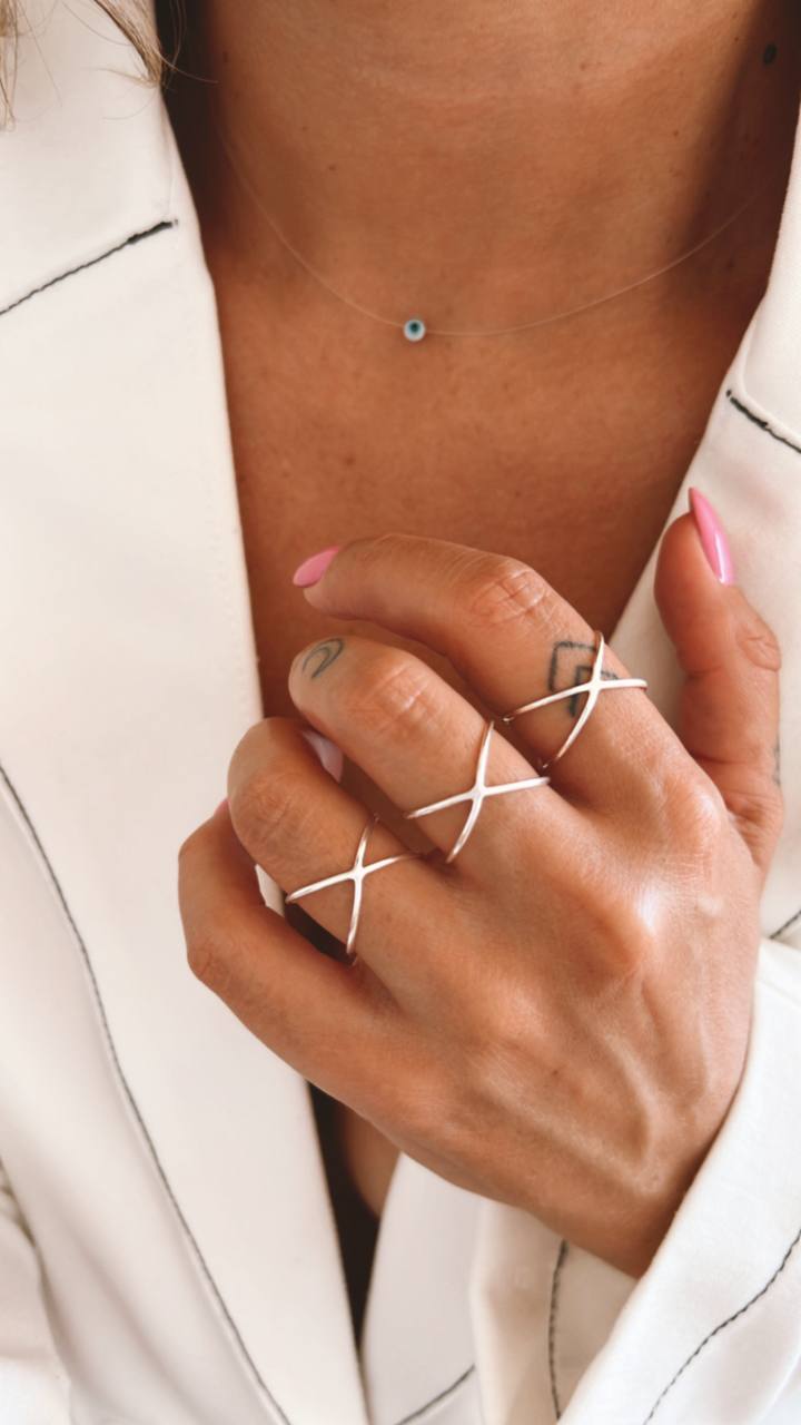 Thin criss cross silver ring